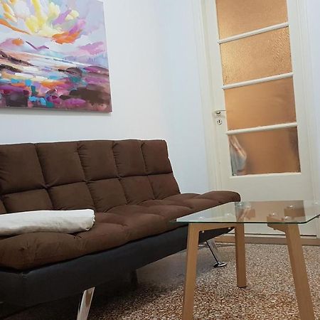 Olive Apartment- Athens Center, 4 Bd, 1.5 Bath Экстерьер фото