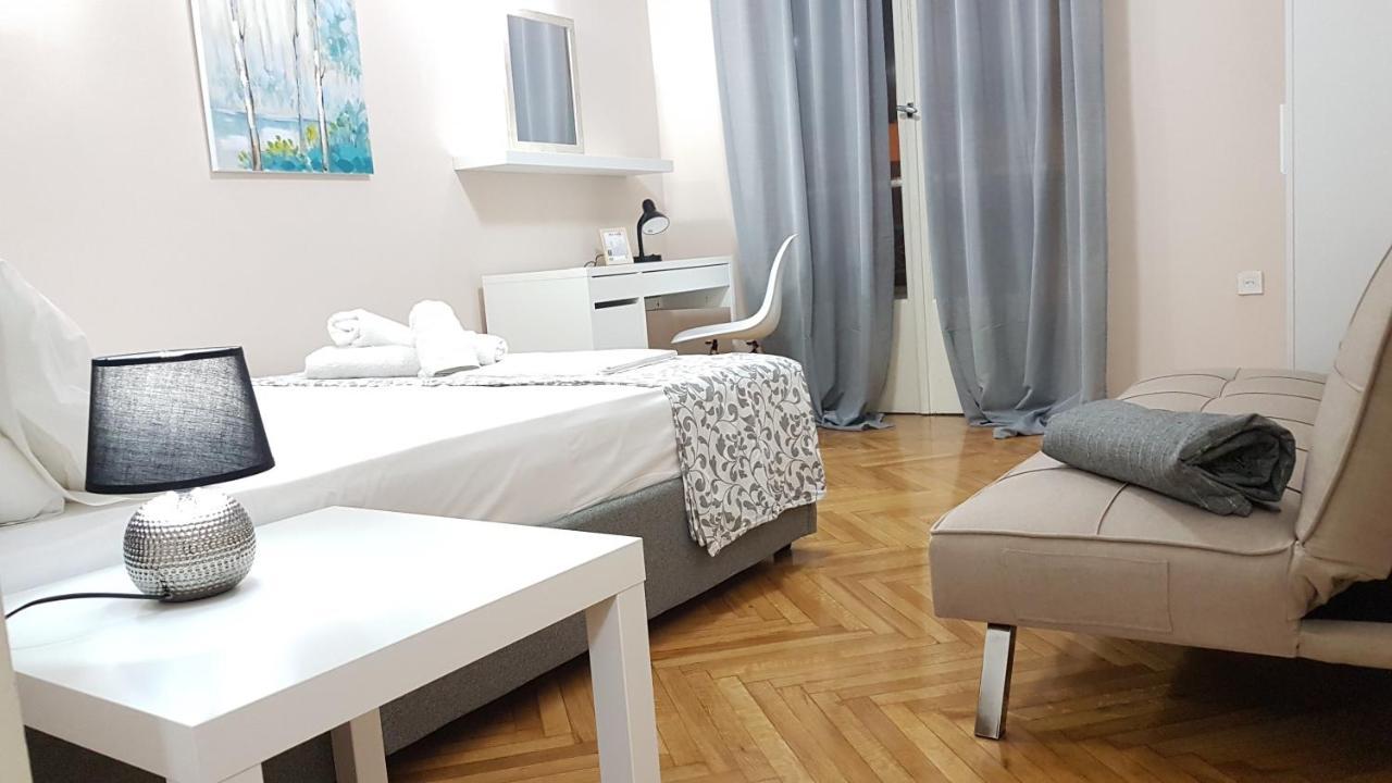 Olive Apartment- Athens Center, 4 Bd, 1.5 Bath Экстерьер фото