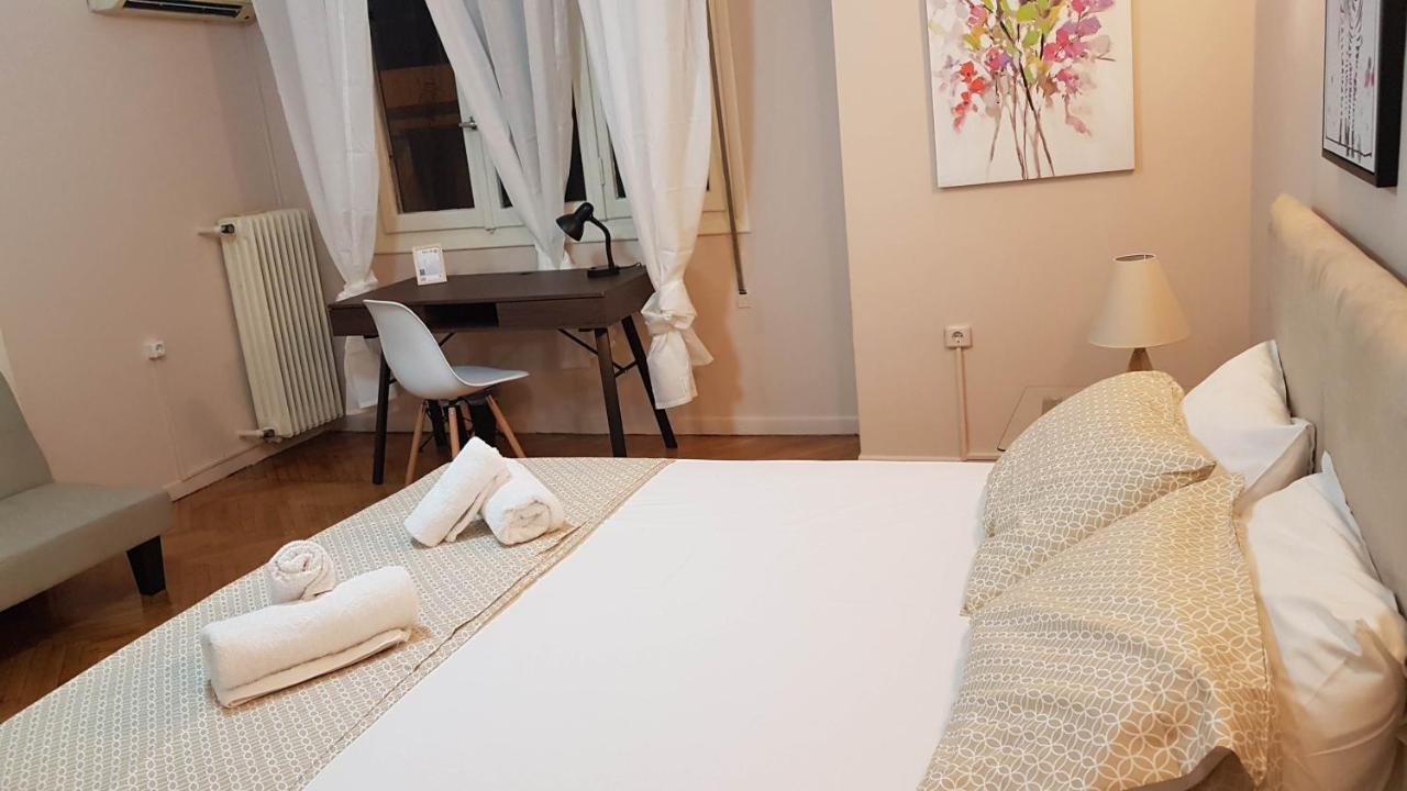 Olive Apartment- Athens Center, 4 Bd, 1.5 Bath Экстерьер фото